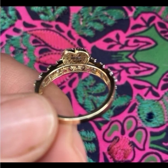 10k yellow gold/diamond ring - Picture 5 of 7